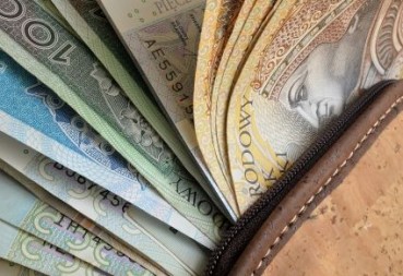 У Польщі різко скоротилася кількість охочих працювати за мінімальну зарплату українців